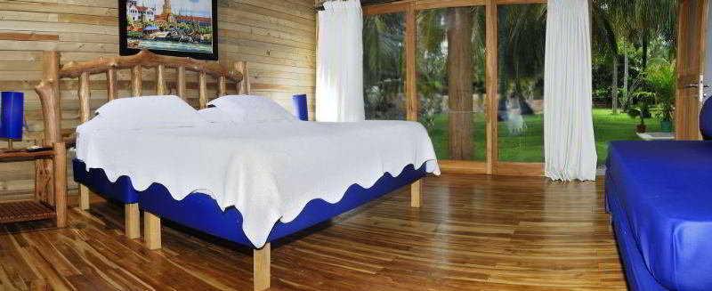 Hotel Punta Faro Isla Mucura Bagian luar foto