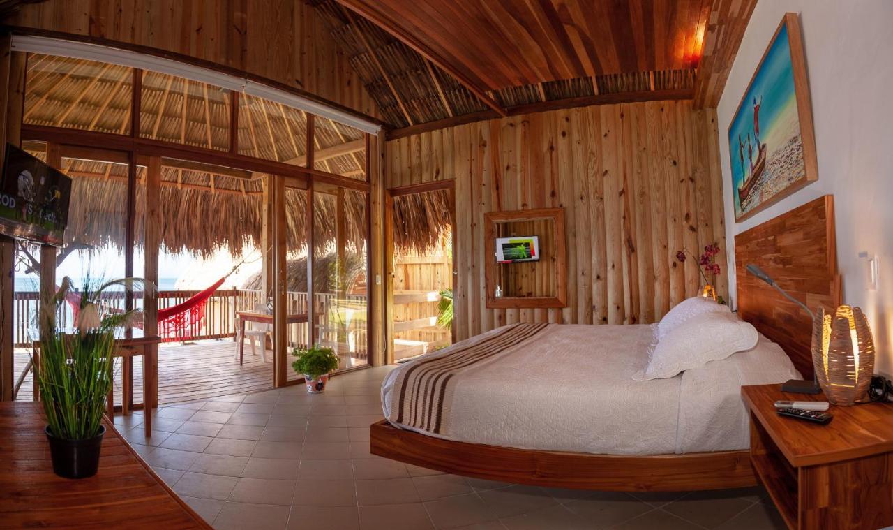 Hotel Punta Faro Isla Mucura Bagian luar foto