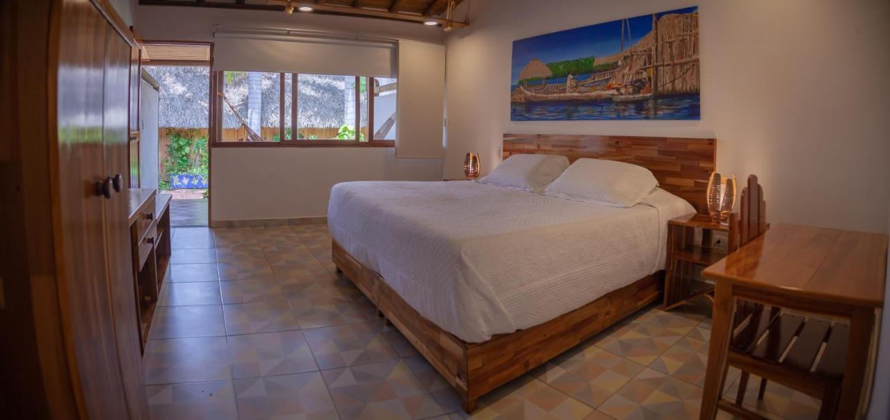 Hotel Punta Faro Isla Mucura Bagian luar foto