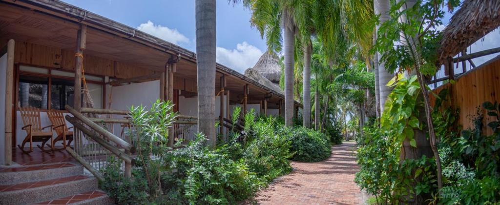 Hotel Punta Faro Isla Mucura Bagian luar foto
