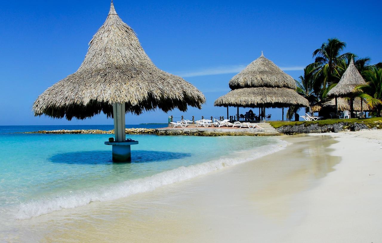 Hotel Punta Faro Isla Mucura Bagian luar foto