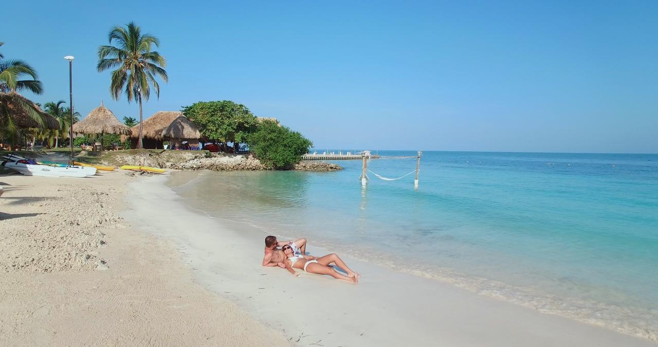 Hotel Punta Faro Isla Mucura Bagian luar foto