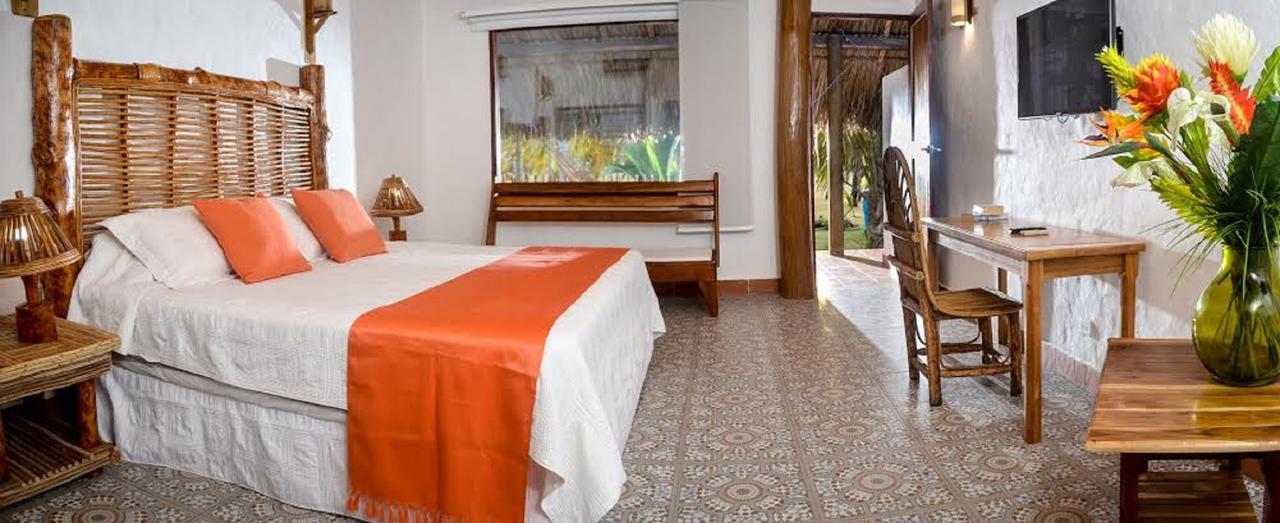 Hotel Punta Faro Isla Mucura Bagian luar foto